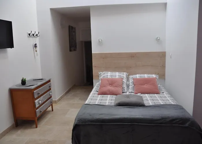 Appartement Avec Terrasse Privative Et Piscine *