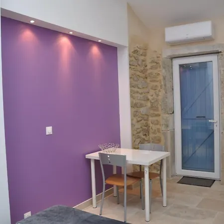 Apartament Avec Terrasse Privative Et Piscine Grillon